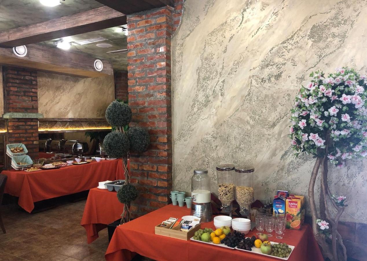 Каштел Pancevo Otel Dış mekan fotoğraf