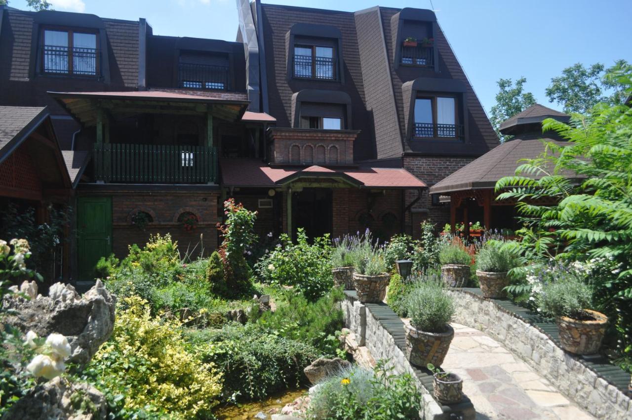 Каштел Pancevo Otel Dış mekan fotoğraf