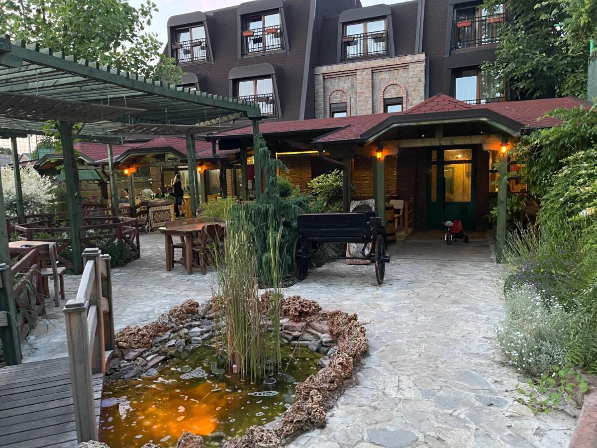 Каштел Pancevo Otel Dış mekan fotoğraf