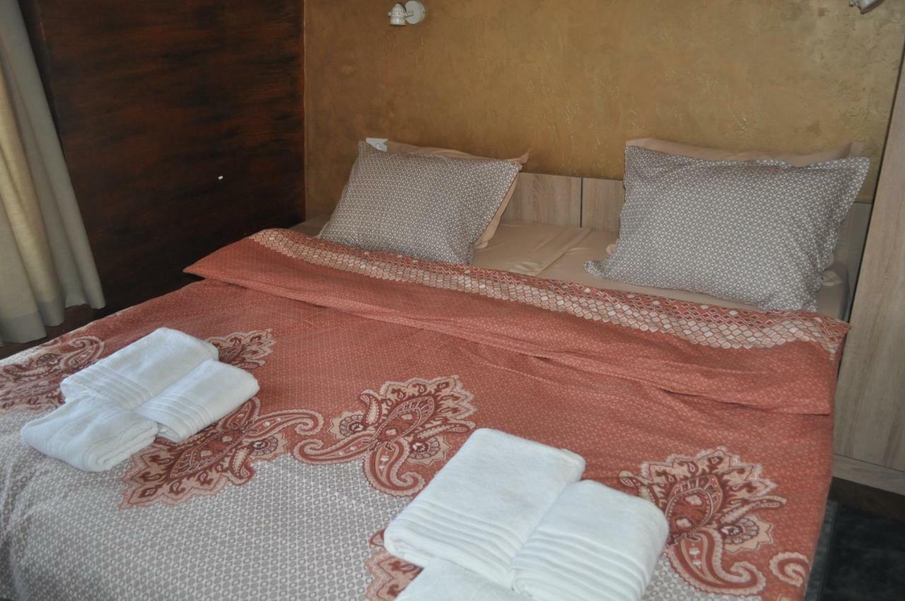 Каштел Pancevo Otel Dış mekan fotoğraf