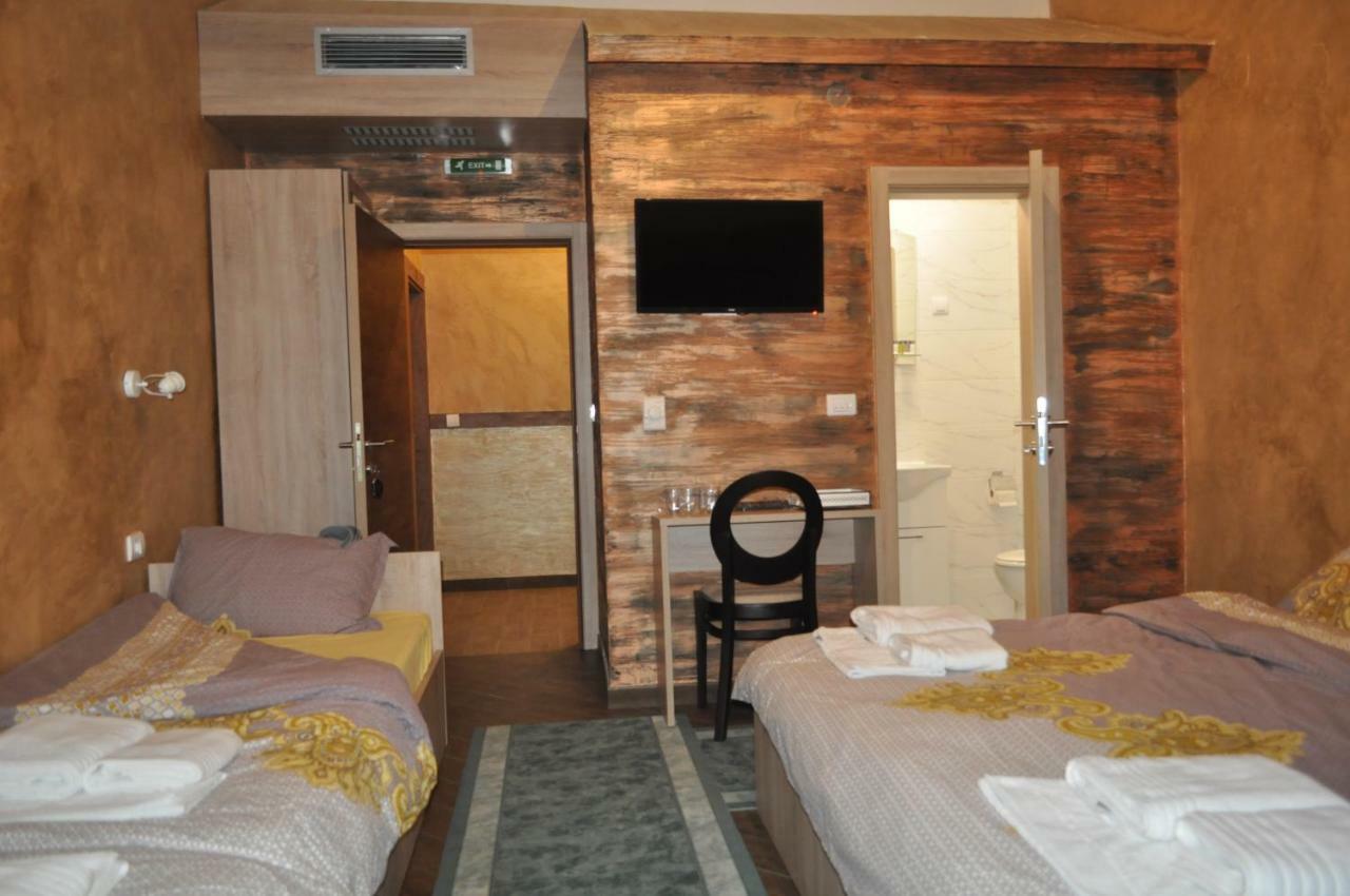 Каштел Pancevo Otel Dış mekan fotoğraf