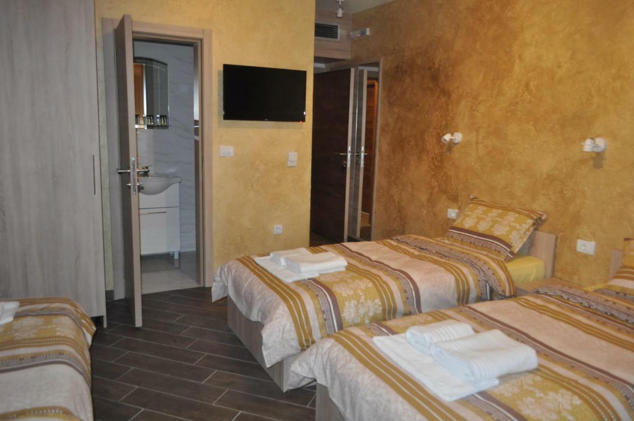 Каштел Pancevo Otel Dış mekan fotoğraf