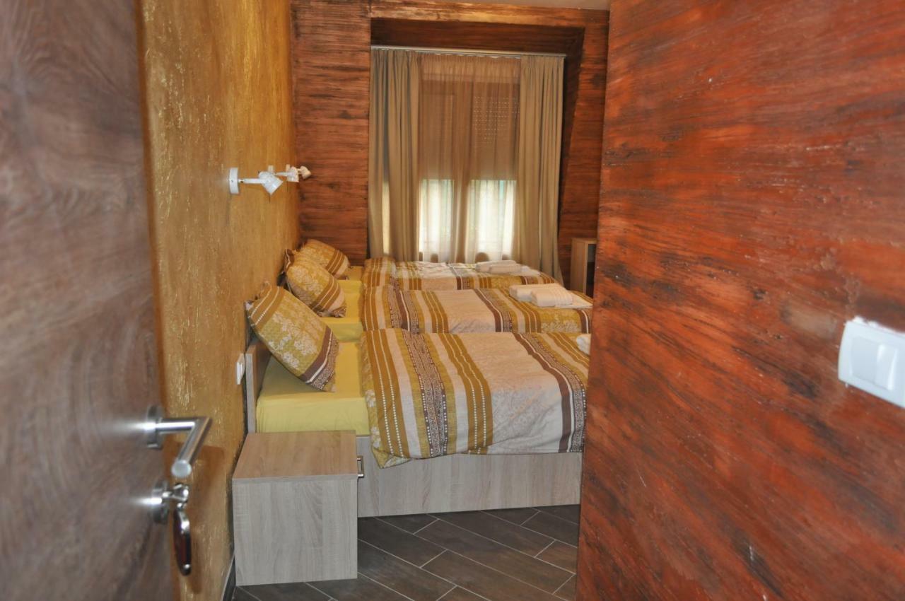 Каштел Pancevo Otel Dış mekan fotoğraf